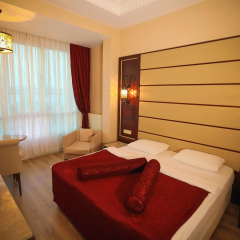 Kronos Hotel - Bild 1