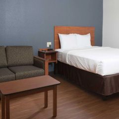 WoodSpring Suites Lafayette thumbnail 14