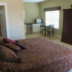Sunset Harbor Resort thumbnail 2