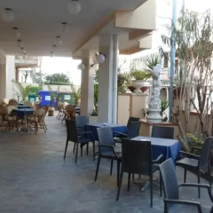 Hotel Clara thumbnail 18