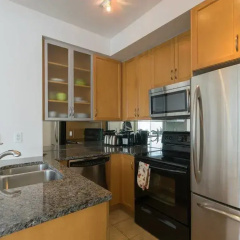 Yorkville Residence thumbnail 3