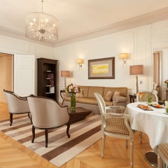 Majestic Hotel - SPA Champs Elysées thumbnail 6