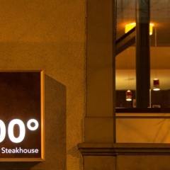 easyHotel Basel City - contactless self check-in - Bild 1