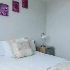 Marine Court Sea View thumbnail 5