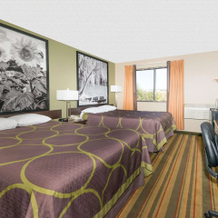 Super 8 by Wyndham Topeka/Wanamaker RD/I-70 thumbnail 6