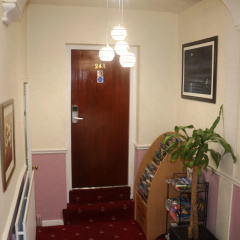 Barry House - Bild 10
