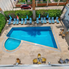 Theluna City Hotel - Bild 13