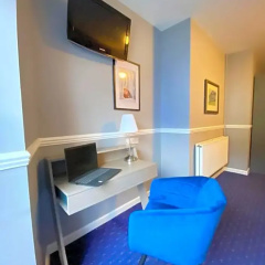 The Queens Hotel thumbnail 5