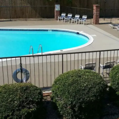 Americas Best Value Inn & Suites Phenix City thumbnail 11