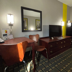 Super 8 by Wyndham Mt. Carmel IL thumbnail 22