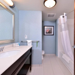 Hampton Inn Potsdam, NY thumbnail 7