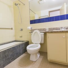 SureStay Hotel by Best Western Guam Airport South in Barrigada, Guam from 101$, photos, reviews - zenhotels.com bathroom