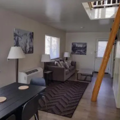 Yosemite Gatekeeper's Lodge thumbnail 3