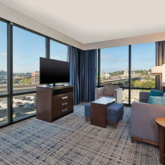 Homewood Suites by Hilton Pittsburgh Downtown thumbnail 7