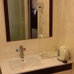 Wudangshan Yinjie Holiday Hotel thumbnail 7