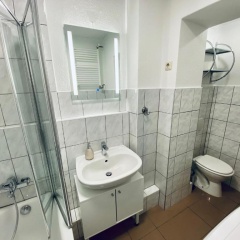 ZUR SCHLEUSE - Haus mit 2 Ferienwohnungen, gesamt bis 9 Personen - Garten - Bild 5