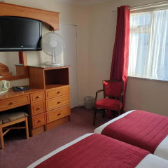 Marina Metro Hotel thumbnail 5