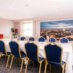 Royal Hotel Cardiff by Belvilla thumbnail 20