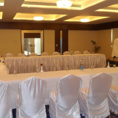 Tarawade Clarks Inn thumbnail 8