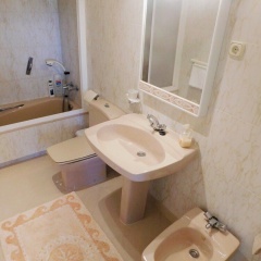 Marbella Views Jacuzzi Cinema Bbq Pool Condo Wifi thumbnail 8