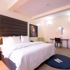 Maple Hotel thumbnail 15