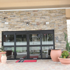 Hampton Inn & Suites Dallas Market Center thumbnail 42