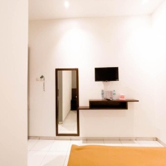 New Surya Hotel - Bild 1