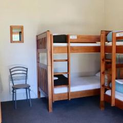Lakefront Lodge Backpackers