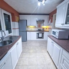 Lovely 3 Bedroom Holiday Home With Free Parking in Fareham, United Kingdom from 142$, photos, reviews - zenhotels.com photo 9