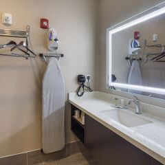 Econo Lodge Inn & Suites Houston NW - CY - Fair in Houston, United States of America from 79$, photos, reviews - zenhotels.com bathroom