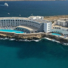 Paradise Bay Resort