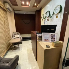 listing card gallery