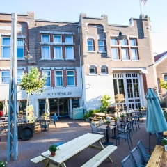 Hotel De Hallen - Bild 1