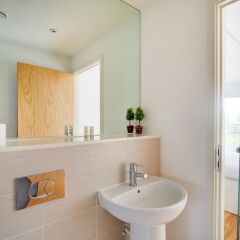 Отель Chic Apartment in Manchester near Old Trafford Великобритания, Солфорд - отзывы, цены и фото номеров - забронировать отель Chic Apartment in Manchester near Old Trafford онлайн фото 17