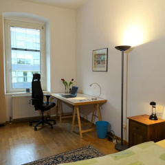 Charming, central, spacious apartment - Bild 2
