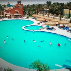 Отель Hurgada Mirage Beach Chalet & Aqua Park Египет, Хургада - отзывы, цены и фото номеров - забронировать отель Hurgada Mirage Beach Chalet & Aqua Park онлайн бассейн