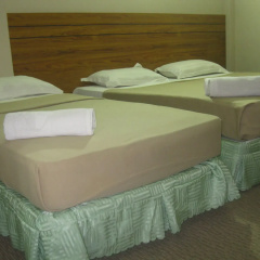 Baron Waterfront Hotel thumbnail 4