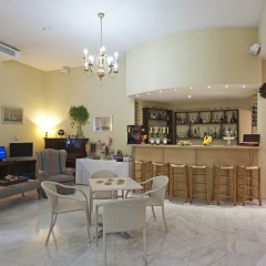 Efplias Hotel Apartments and Suites - Bild 2