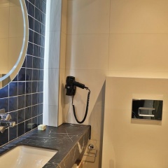 In The Middle Hotel - Bild 11