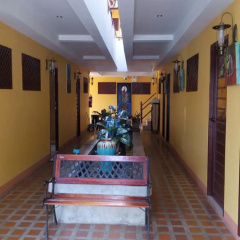 Yellow Tique Hotel thumbnail 6