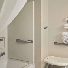 Fairview Inn & Suites thumbnail 11