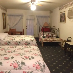 Lone Star Bed and Bath thumbnail 5