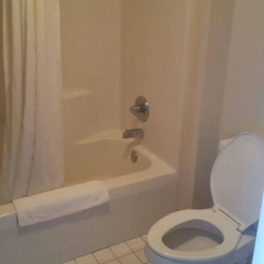 Executive Inn thumbnail 21