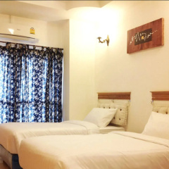 Yellow Tique Hotel thumbnail 5