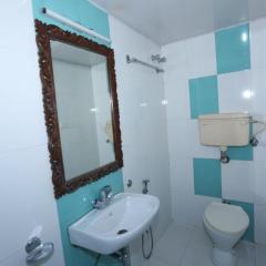 Gulf Hotel Colaba thumbnail 12