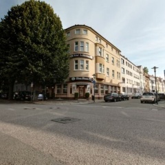 Schlosskrug - Bild 1