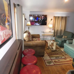 Yellowstone Motel - Adults Only thumbnail 13