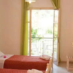 Maria's Apartments thumbnail 7