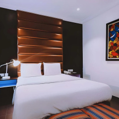 Maple Hotel thumbnail 4