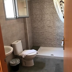 New Art Hostel Albergue Juvenil - Bild 10